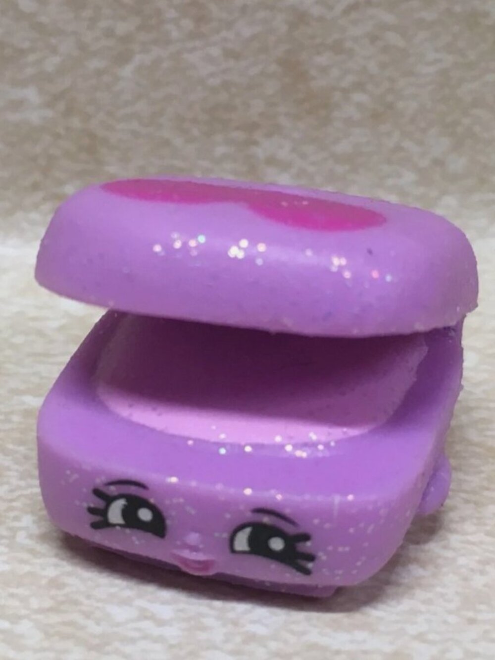 EXCLUSIVE Glamour Squad Mindy Mirror Shopkins